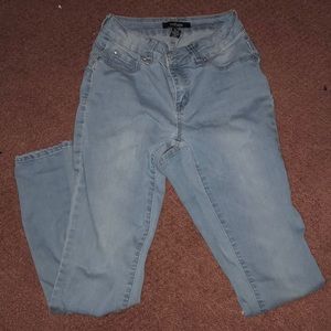 Refuge brand light wash jeans